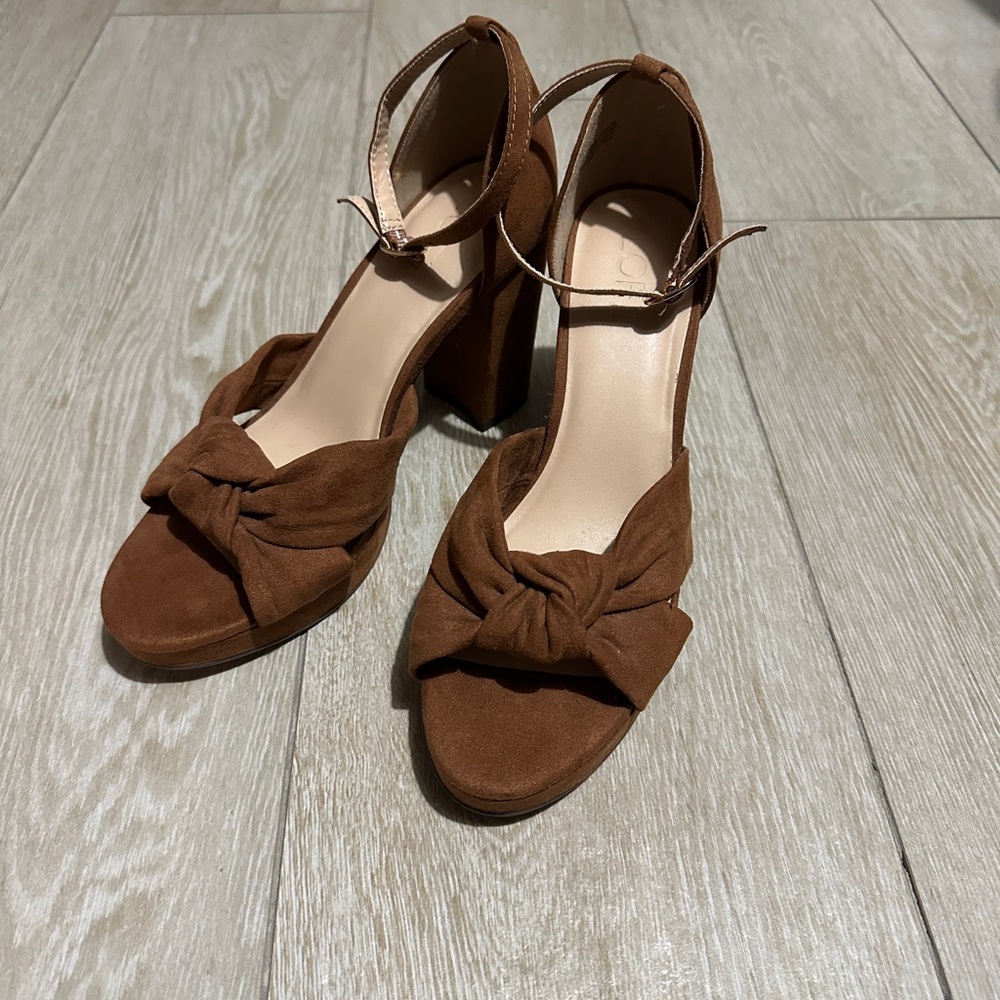 LOFT Brown Knotted Women's Heels